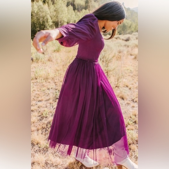 Ivy City Co Florence Dress Plum XL Puff Sleeve Smocked Purple Maxi Midi Tulle - Picture 2 of 16